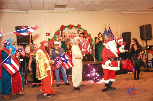 El arte puertorrique&ntilde;o con Santa Claus y los Tres Reyes Magos sobresali&oacute;.