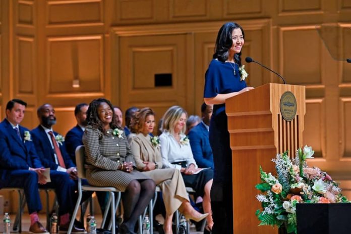 Alcaldesa Michelle Wu encendió el ambiente con su discurso inaugural