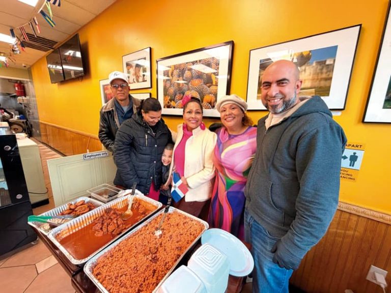 Yonatan Peña, Milagros Marte, Rosana Rivera, Heriberto Rodriguez apoyando el evento.