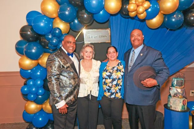 Abiezer Ayuso, Marilyn Rivera Presidenta del Festival Puertorrique&ntilde;o de MA, Marisa Ayala, vicepresidenta, y William Gross excomisionado de la Polic&iacute;a de Boston.
