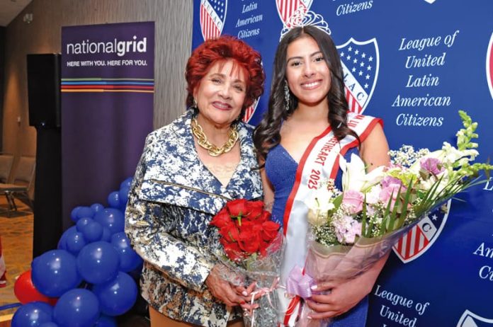 Buscando candidatas para Miss LULAC Sweetheart 2026
