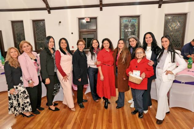 Nora Santos, Margarita Perez, Elida Acu&ntilde;a, Eneida Gashgaee, Gladys Pachas, Gissele Hillman, Maribel Carvajal, Sofia Franco, Jazmin Rosas, Nelly Luna, Sandra Rojas, Maria Veronica Rojas.