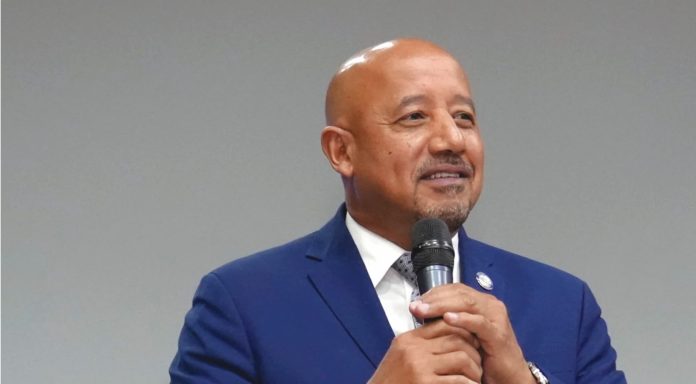 Alcalde de Lawrence Brian DePeña