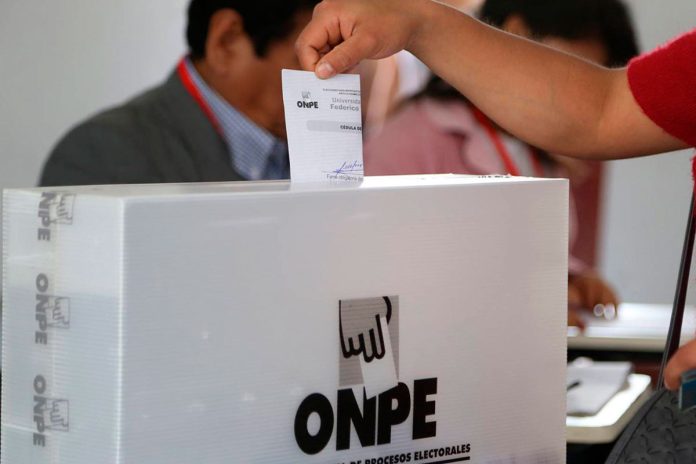 Votaciones en Peru