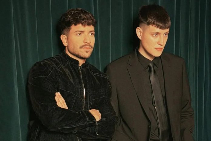 ffbd8fad-9db8-54a9-4d83-bd173d442408-3JUZ7 KIDD VOODOO Y PABLO ALBORÁN LANZAN “DANDO VUELTAS”, UNA COLABORACIÓN QUE MARCA UN NUEVO MOMENTO EN EL POP LATINO