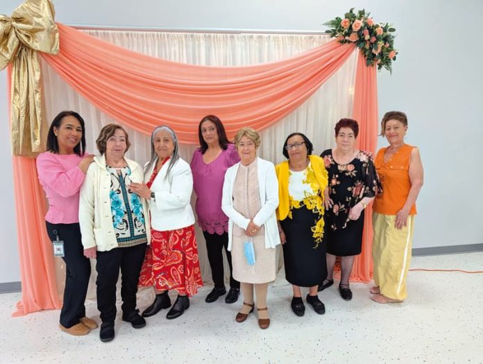 Jenny Segueira, directora de Actividades, María Acevedo, Elga González, Gladys Gutiérrez, Emperatriz Fernández, Cruz Tejera, Juliana Díaz y Gladys Ozuna.