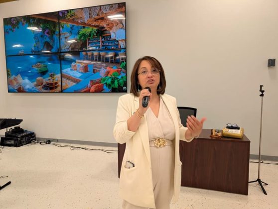 Paola Garc&iacute;a Bustamante anuncia la publicaci&oacute;n de su libro "Mujeres en la Di&aacute;spora".
