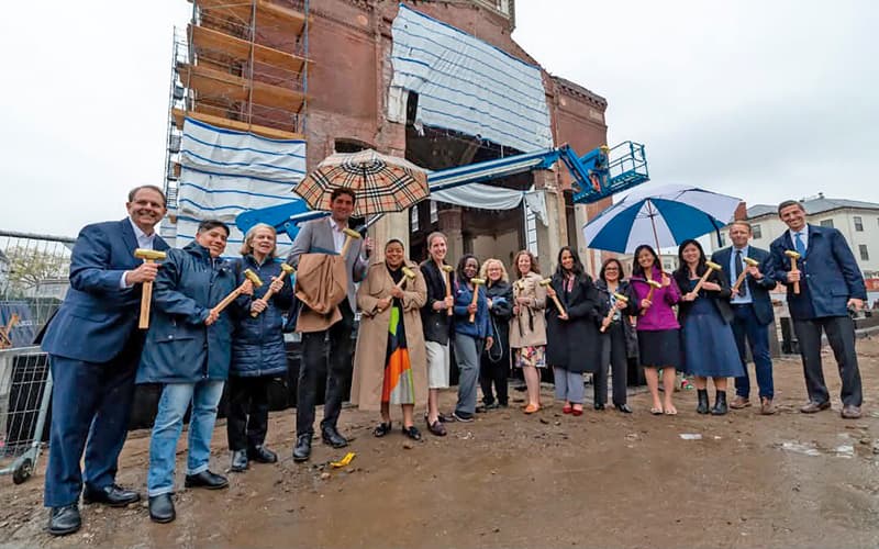 Por fin convertirán Iglesia en complejo de viviendas 2 Comienzan las obras de transformación de la iglesia en viviendas.