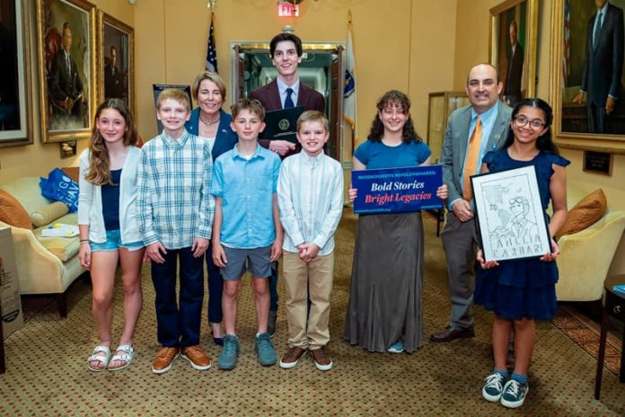 Ganadores del concurso artístico estudiantil "Massachusetts 250"