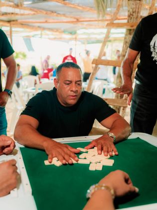 Campeonato de Domino