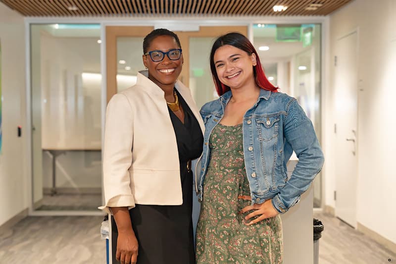 Urban College of Boston celebra 30 años de logros académicos 1 President of Urban College of Boston, Dr. Yves Salomon-Fernández with Urban College student speaker Alyssa Gonzalez at an Evening of Leadership and Legacy.