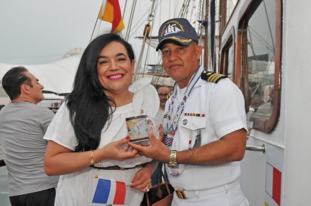 Buque escuela dominicano se movi&oacute; a ritmo de merengue