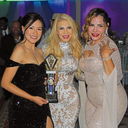Escritoras, artistas premiadas por su gran talento