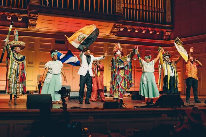 14-Veronica Robles Un gran espectáculo presentó el Centro Cultural Verónica Robles en el Boston Symphony Hall.