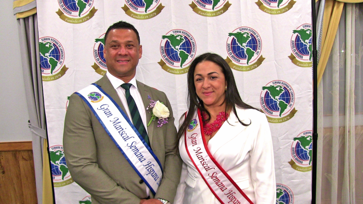 Gran Mariscal de Semana Hispana, los esposos Yeovanny Rodr&iacute;guez, presidente del Concejo Municipal, y Juana Soto, empresaria.