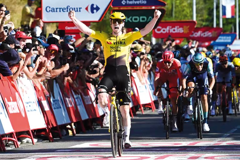 Matthew Brennan ganó la segunda etapa de la Vuelta a España