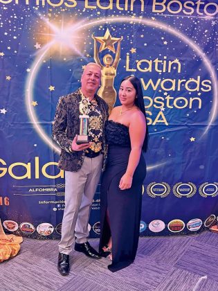 Premiado por su compromiso con la comunidad.