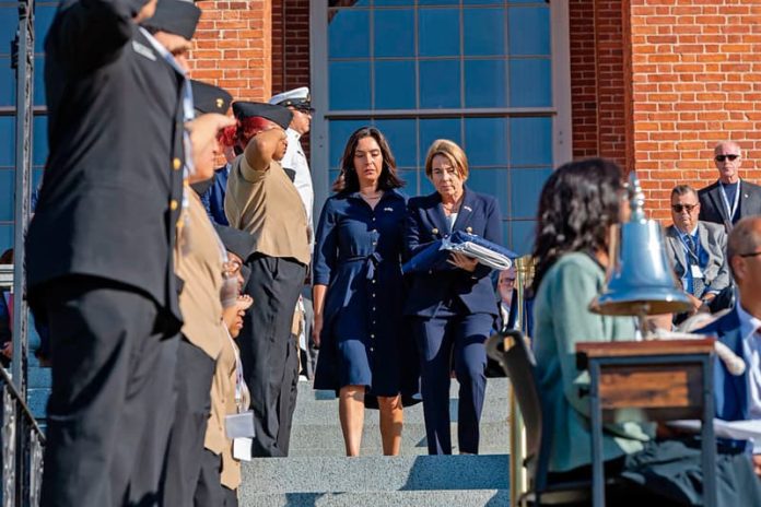 Gobernadora Maura Healey convoca para el 11 de septiembre, a las 8:46AM, un minuto de silencio en todo el estado.