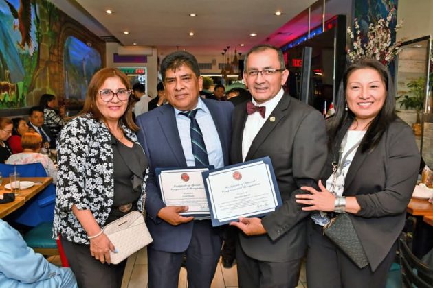 El periodista de ATV Per&uacute;, Oscar Nazario, Alejandro Rom&aacute;n, director de Metro Latino News USA y la dise&ntilde;adora gr&aacute;fica, Cecilia Rom&aacute;n.