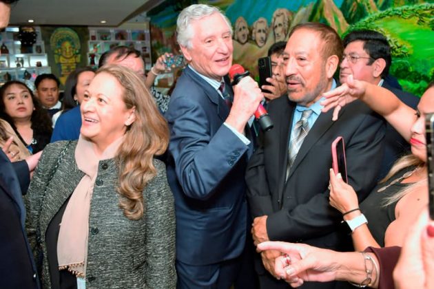 El representante del Per&uacute; ante la ONU, embajador Carlos Pareja, Eddie Aguilar, coordinador general de peruanos en el exterior de Fuerza Popular, y Marita Aller, representante de la ONU.