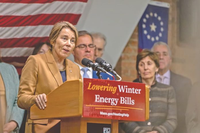 Gobernadora Maura Healey habla sobre el estado de emergencia energética.