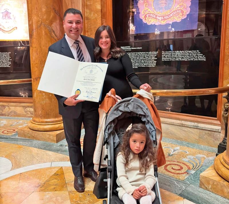 Premios a la "Excelencia Latina 2026" 1 José Rivera Adrovet con su esposa.